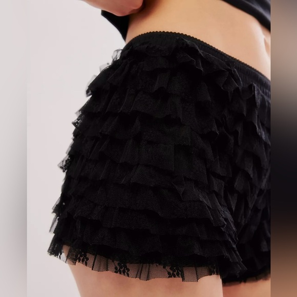 Free People Feeling For Lace Shorties - Picture 3 of 5